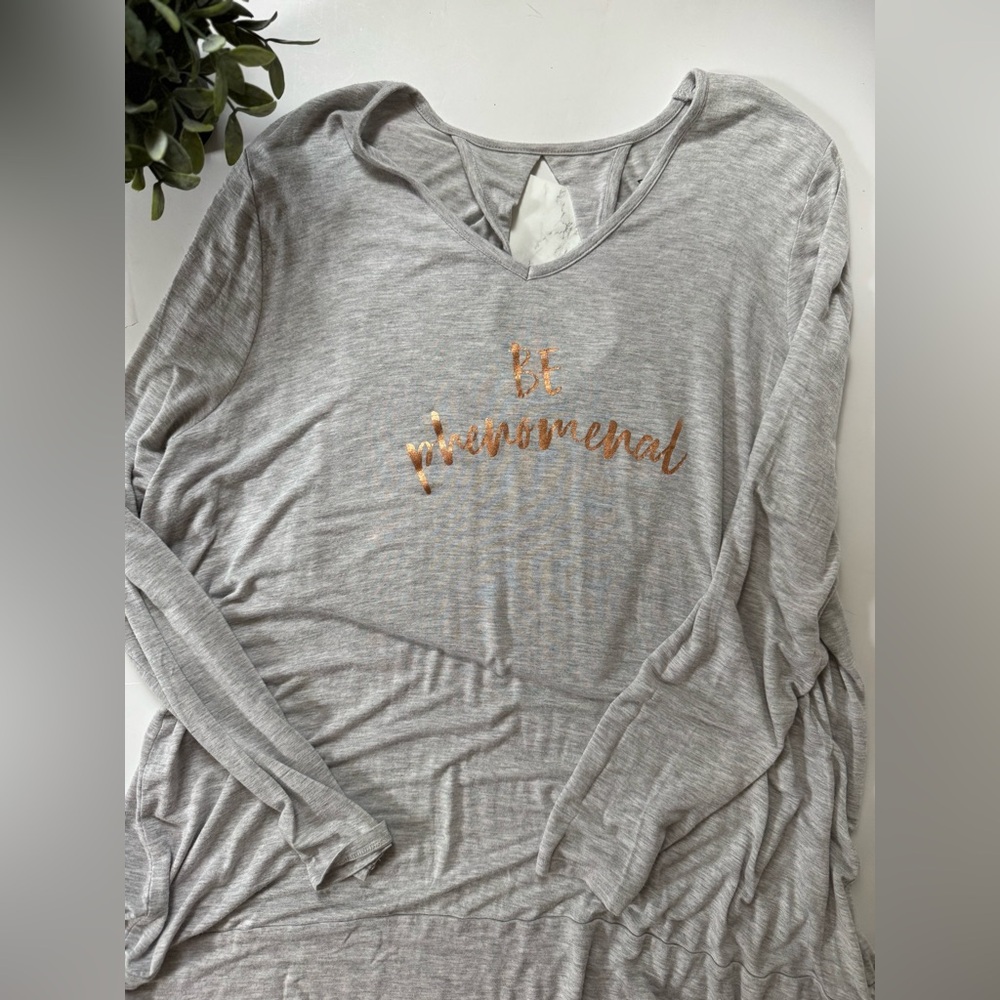 Livi Active phenomenal woman  top size 18/20. Long sleeve.
